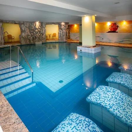 Alpen Hotel 3*