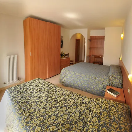 Hotel Alpen 3*