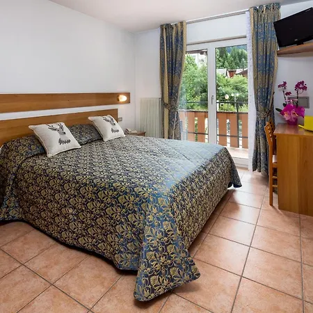 Hotel Alpen 3* Andalo